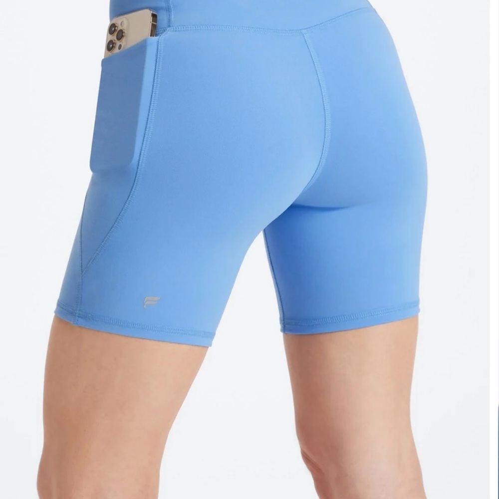 FABLETICS OASIS PureLuxe HW Crossover 6” shorts NWOT - Picture 2 of 7